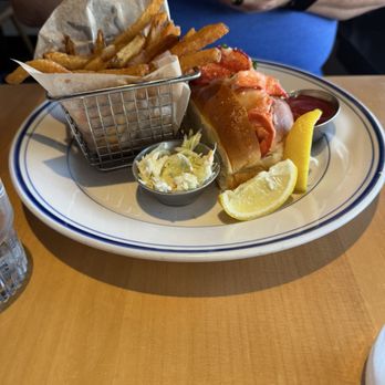 The Mariner - Yum yum yum!!! Lobster roll and Fish Fry. - Seafood Near Me - Mystic, Connecticut The Mariner - Yum yum yum!!! Lobster roll and Fish Fry. - Seafood Near Me - Mystic, Connecticut
