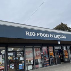 Rio Food & Liquor