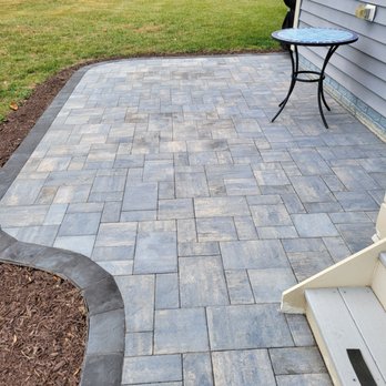 Sequoia Landscaping - Completed patio and surrounding mulch bed. - Landscaping Near Me - Georgetown, Delaware Sequoia Landscaping - Completed patio and surrounding mulch bed. - Landscaping Near Me - Georgetown, Delaware