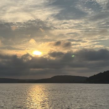 Riverquest - Boating Near Me - Essex, Connecticut