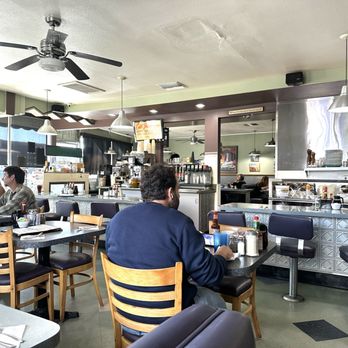 Omelette & Waffle Shop - Interior - Breakfast & Brunch Near Me - San Pedro, California Omelette & Waffle Shop - Interior - Breakfast & Brunch Near Me - San Pedro, California