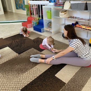 Redwood Little School - Ballet, stretching - Child Care & Day Care Near Me - Irvine, California