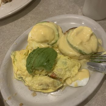 Red Truck Cafe - Avocado Benedict & omelet - Breakfast & Brunch Near Me - Plano, Texas