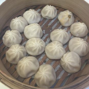 Joy Cup Noodles Mean - Steamed buns with juicy pork (soup dumplings) - Noodles Near Me - Honolulu, Hawaii