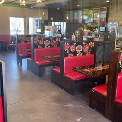 Abelardo's Mexican Fresh - The dining room