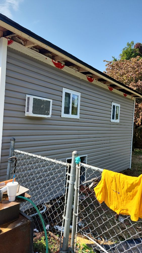 Slide of Aldana Tiles Construccion