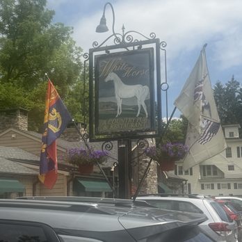 The White Horse - Outside - British Near Me - New Preston, Connecticut