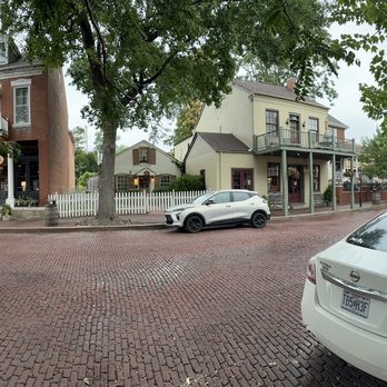 Frontier Perk Cafe - a car parked on the side of the road - Cafes Near Me - St. Charles, Missouri Frontier Perk Cafe - a car parked on the side of the road - Cafes Near Me - St. Charles, Missouri