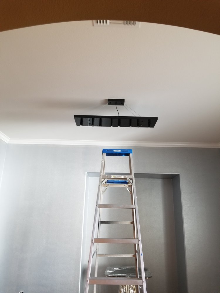 Slide of Reyes Handyman & General Construction