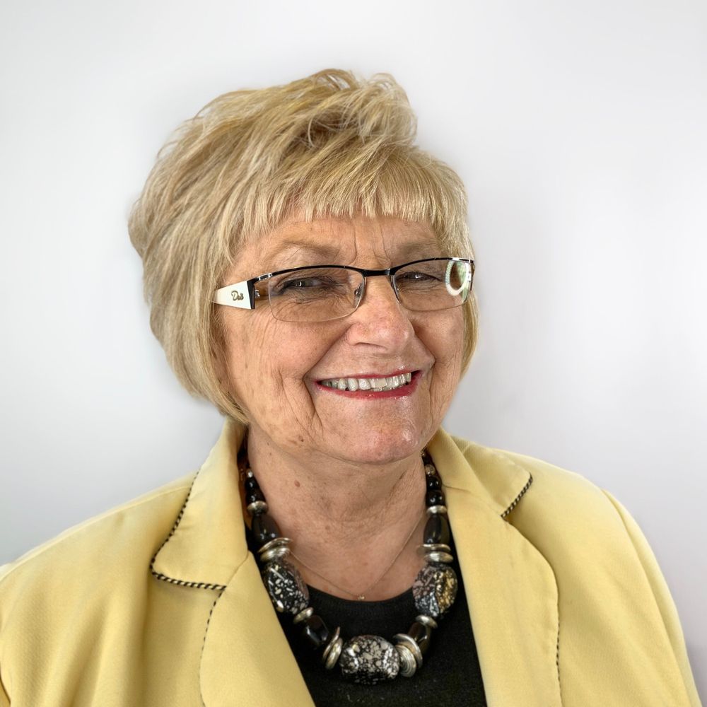 DETAILS HAIR STUDIO 28 Photos 16 New London Tpke, Norwich, Connecticut Hair Salons Phone