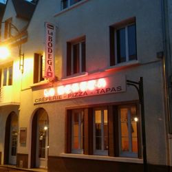 La Bodega - L'entrée côté rue il y a aussi une plus grande entrée côté Loire