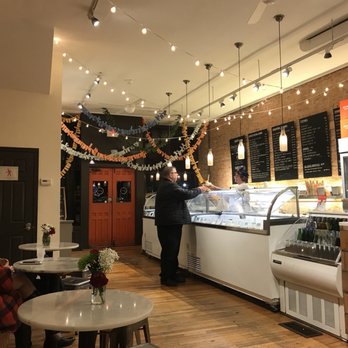 Jeni's Splendid Ice Creams - Adorable interior! - Ice Cream & Frozen Yogurt Near Me - Chagrin Falls, Ohio Jeni's Splendid Ice Creams - Adorable interior! - Ice Cream & Frozen Yogurt Near Me - Chagrin Falls, Ohio