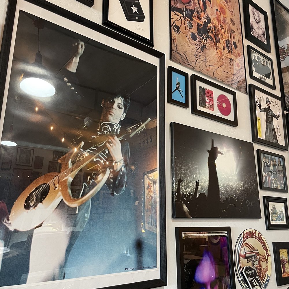 Illogicall Music Vinyls Store Record Stores