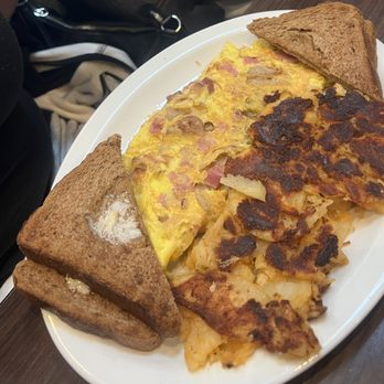 Pop's Family Restaurant - Breakfast & Brunch Near Me - Milford, Connecticut Pop's Family Restaurant - Breakfast & Brunch Near Me - Milford, Connecticut