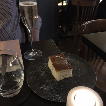 Les Affranchis - In house made focaccia with drizzled olive oil - French Near Me - Paris, 75
