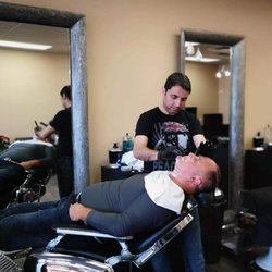 Martindale Barbershop - Hot towel shave
