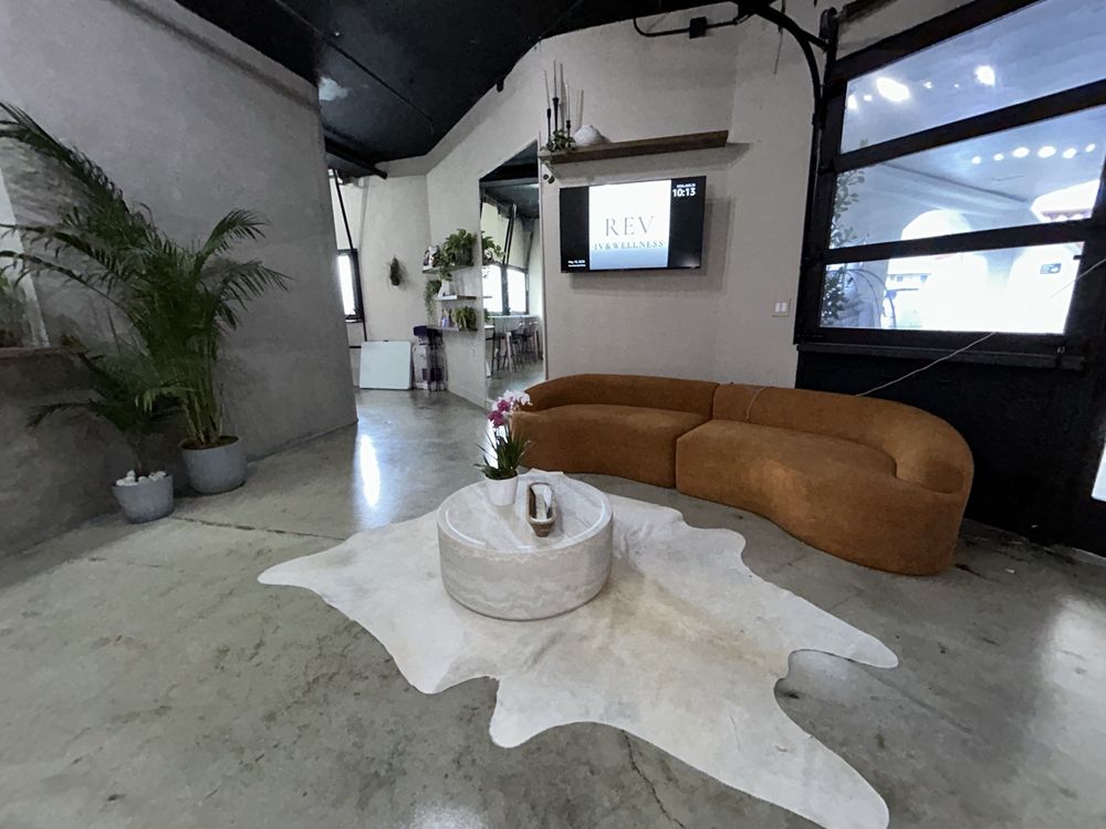 REV IV & Wellness Logo