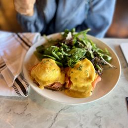 Smoked Salmon Eggwich