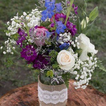 Alondras Flowers - Florists Near Me - Novato, California Alondras Flowers - Florists Near Me - Novato, California