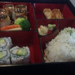 Roll & Bowl - Ordered the lunch Bento with Chicken Negimaki and Shumai. It was quick to arrive, plenty of food and delicious.