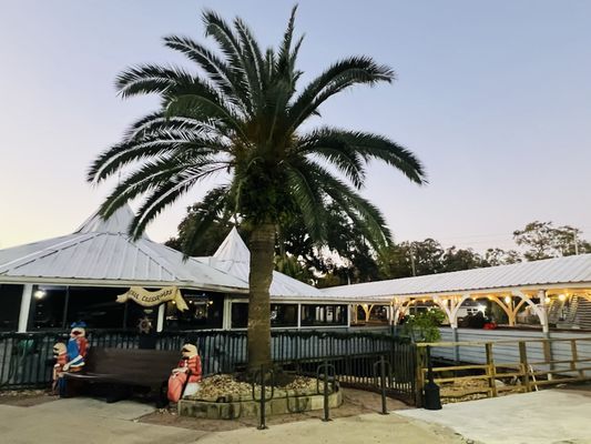 Dixie Crossroads by null