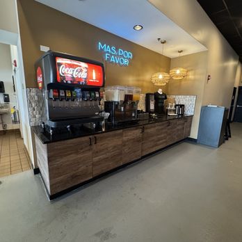 Taco Lamas - Drink/salsa area - Mexican Near Me - Hoffman Estates, Illinois