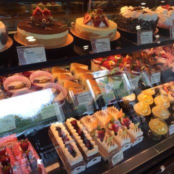 85°C Bakery Cafe-Newark - Pastry Case - Bakeries Near Me - Newark, California 85°C Bakery Cafe-Newark - Pastry Case - Bakeries Near Me - Newark, California