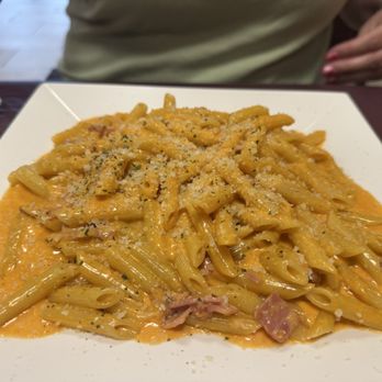 Bedda pizza - Penne Vodka - Pizza Near Me - Lakeland, Florida Bedda pizza - Penne Vodka - Pizza Near Me - Lakeland, Florida