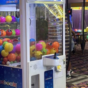 John's Incredible Pizza - Montclair - Broken game - Arcades Near Me - Montclair, California
