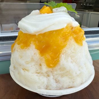 Yamanaka Kakigori - Mango coconut - Desserts Near Me