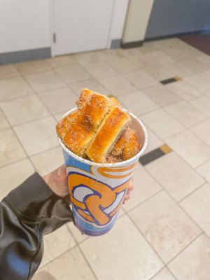 Auntie Anne's by null