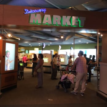 Discovery Cube Orange County - Market where kids can scan items to buy (all pretend) - Children's Museums Near Me - Santa Ana, California
