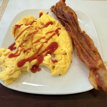 Tom’s Place Pancake House - Eggs and bacon - Breakfast & Brunch Near Me - Chicago, Illinois Tom’s Place Pancake House - Eggs and bacon - Breakfast & Brunch Near Me - Chicago, Illinois