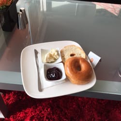Alley Katz - Bagel with cream cheese and Jam