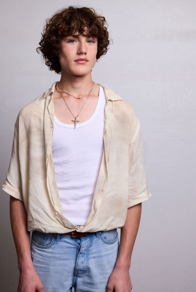 Pretty Up Salon Logo