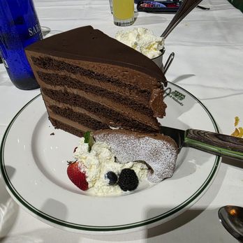 Smith & Wollensky - Chicago - Chocolate Cake - Steakhouses Near Me - Chicago, Illinois