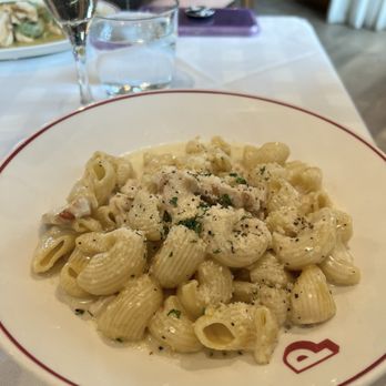 Piatti - Fettuccine Farfalle Alfredo Grilled Chicken Dinner - Italian Near Me - San Antonio, Texas