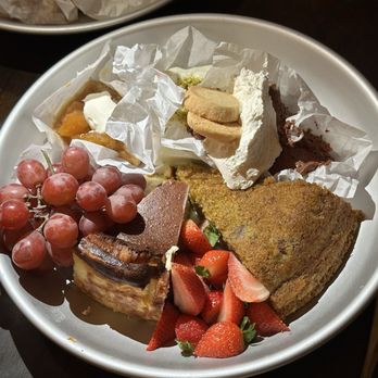 HaSalon - Dessert platter assorted - Mediterranean Near Me - Las Vegas, Nevada HaSalon - Dessert platter assorted - Mediterranean Near Me - Las Vegas, Nevada