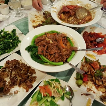 Aberdeen - Beef Pan Fried Noodles in middle - Dim Sum Near Me - White Plains, New York