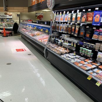 Shaw's - a grocery store filled with food - Grocery Near Me - Braintree, Massachusetts