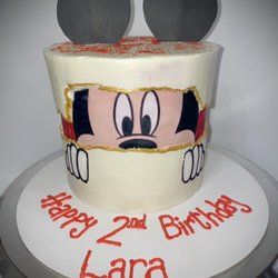 Baked By Lulu - Mickey Mouse cake