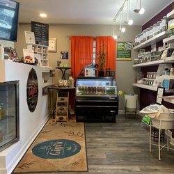 Gigi’s Vegan + Wellness Café - Eating area