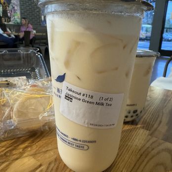 Ding Tea - Anaheim Hills - Jasmine Green Milk Tea Large - Bubble Tea Near Me - Anaheim, California