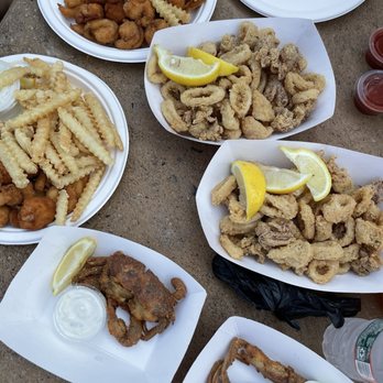 Keyport Fishery - combo platter calamari softshell crab - Seafood Markets Near Me - Keyport, New Jersey Keyport Fishery - combo platter calamari softshell crab - Seafood Markets Near Me - Keyport, New Jersey