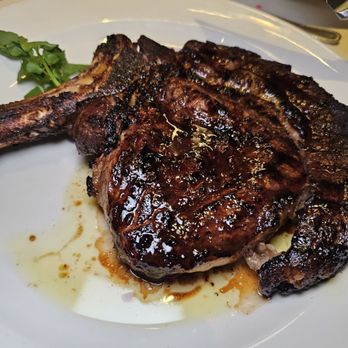 The Capital Grille - Steakhouses Near Me - Skokie, Illinois