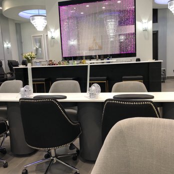 Ciel Nail Lounge - Nice bar - Nail Salons Near Me - Irving, Texas