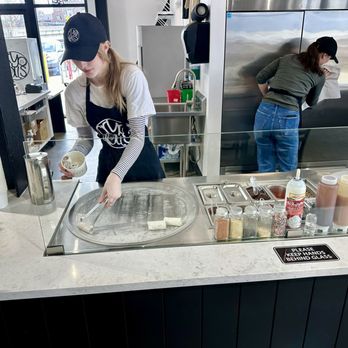 Cryo Rolls - Watching how they make it - Ice Cream & Frozen Yogurt Near Me - Bellingham, Washington