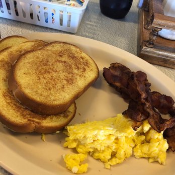 4 Corners Diner - Eggs with bacon, and French toast - Diners Near Me - Atlantic Beach, North Carolina