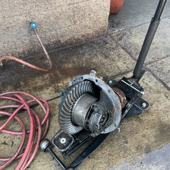 GB Performance - Cleaning of differential and preparing the surface for gasket maker. - Auto Repair Near Me GB Performance - Cleaning of differential and preparing the surface for gasket maker. - Auto Repair Near Me
