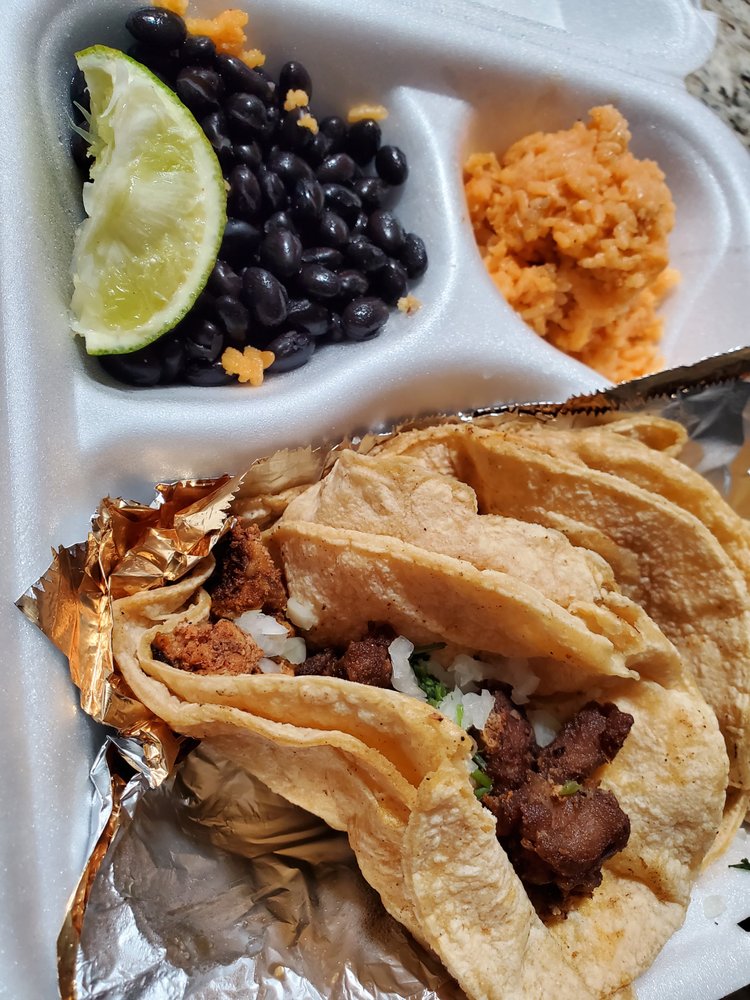 El Gallo Mixed Food Logo
